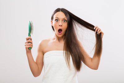 VRAI ou FAUX : les idées reçues sur la repousse des cheveux.